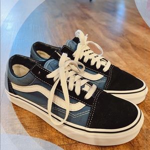 VANS Old Skool Navy & White Shoes